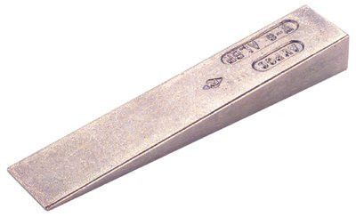 ampco-safety-tools-w-10-2"x8.5"x1.25"-flange-wedge